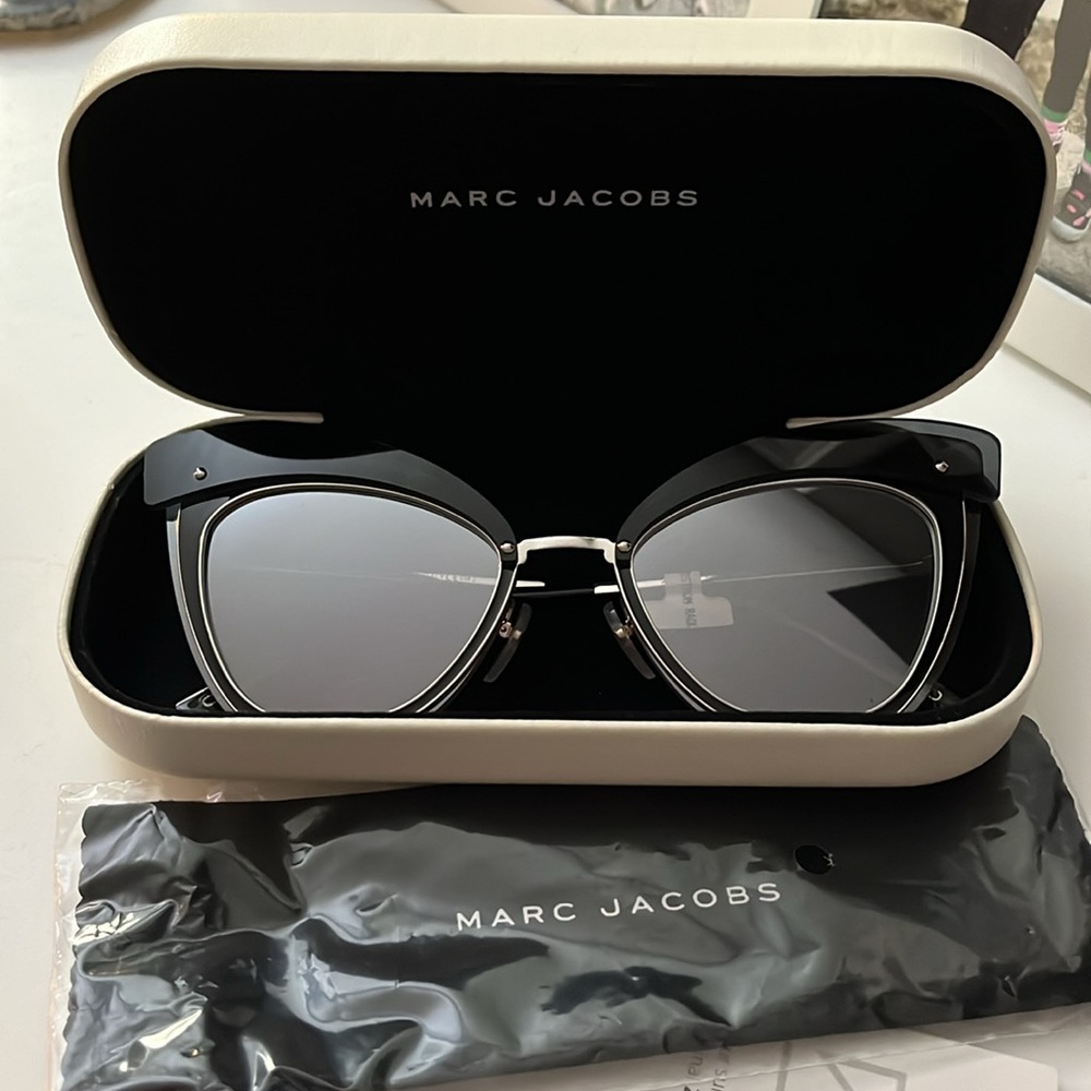 Marc Jacobs layered cat eye sunglasses - Picture 5 of 5